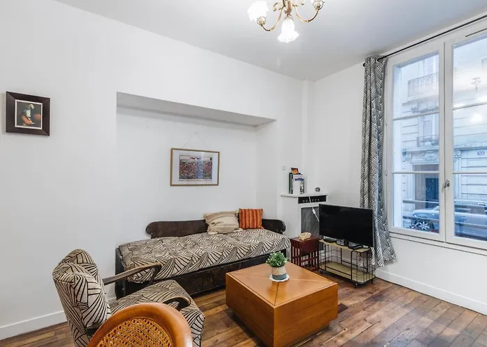 Nice 34M Well Located - Montmartre District