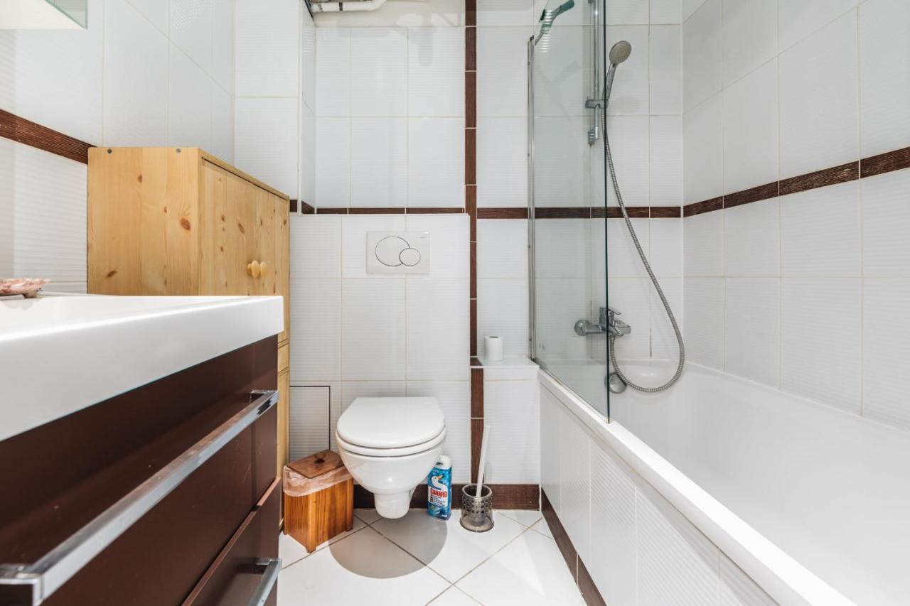 34m Well Located - Montmartre District