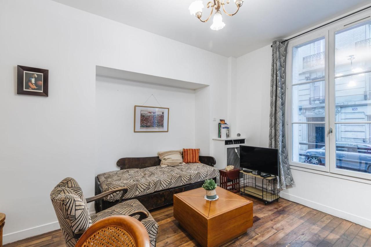 34m Well Located - Montmartre District Apartment *