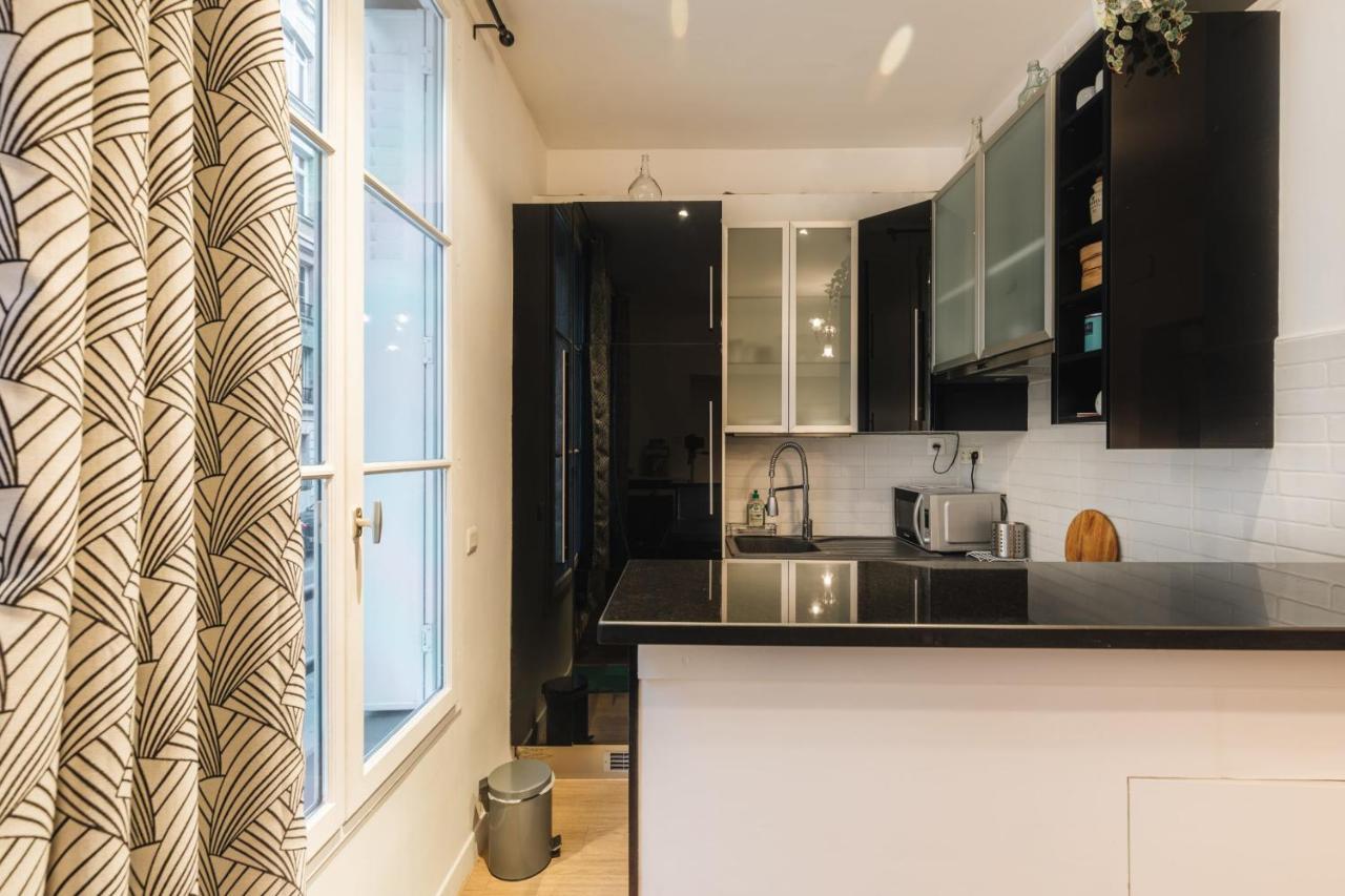 34m Well Located - Montmartre District