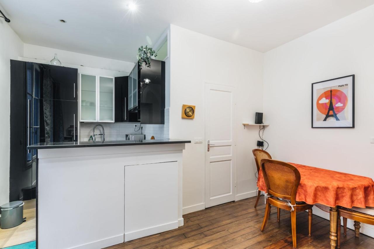 34m Well Located - Montmartre District Apartment
